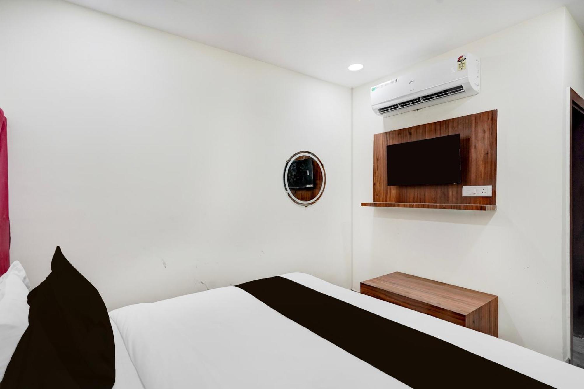 Hotel O Indirapuram Grand Ghaziabad Eksteriør bilde