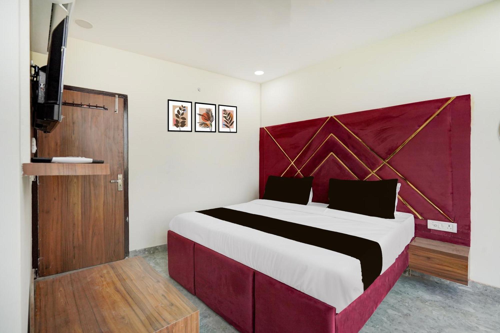 Hotel O Indirapuram Grand Ghaziabad Eksteriør bilde